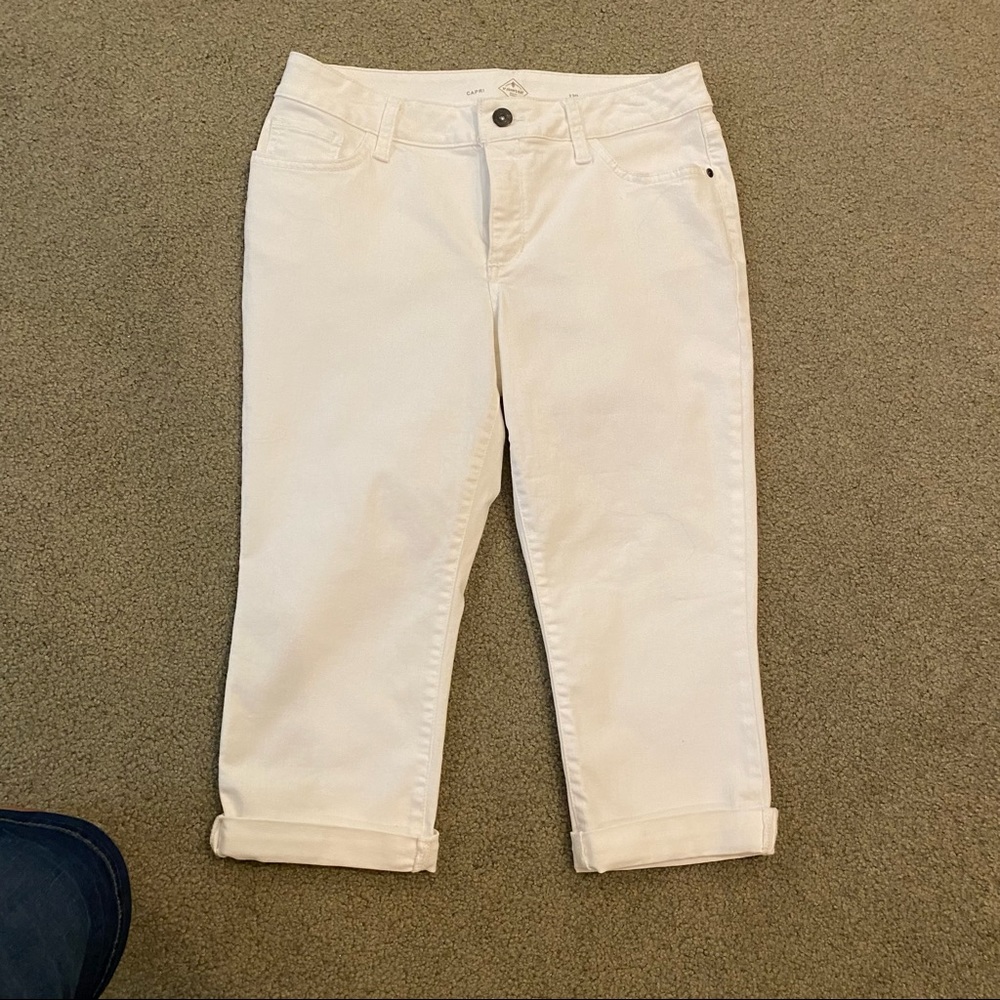 White St John’s Bay Rolled Cuff Capris 12P
